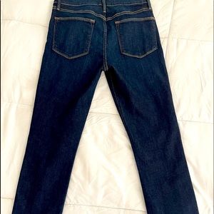 NWOT Frame Le High Skinny Crop jeans. Awesome high end jeans.